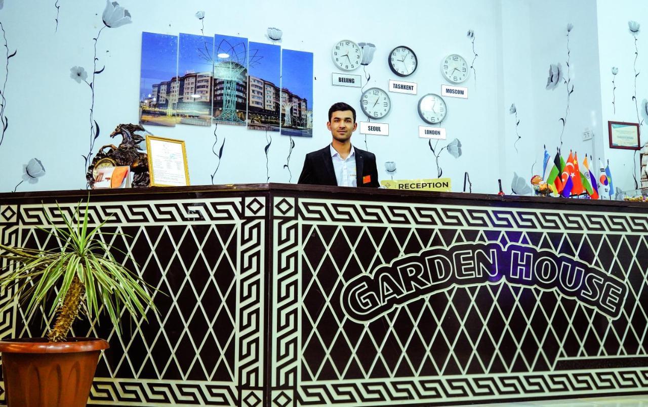 Garden Plaza Hotel Navoi Luaran gambar