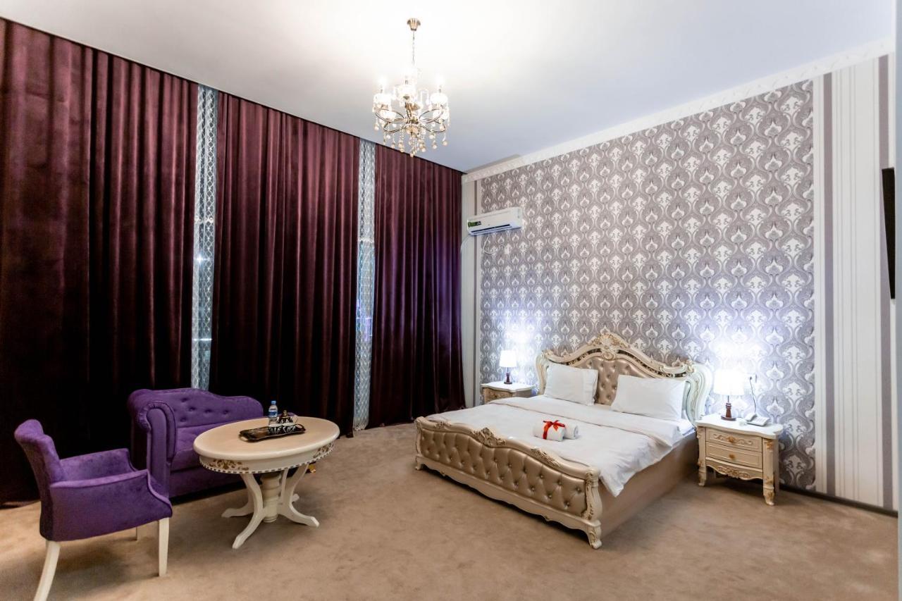 Garden Plaza Hotel Navoi Luaran gambar