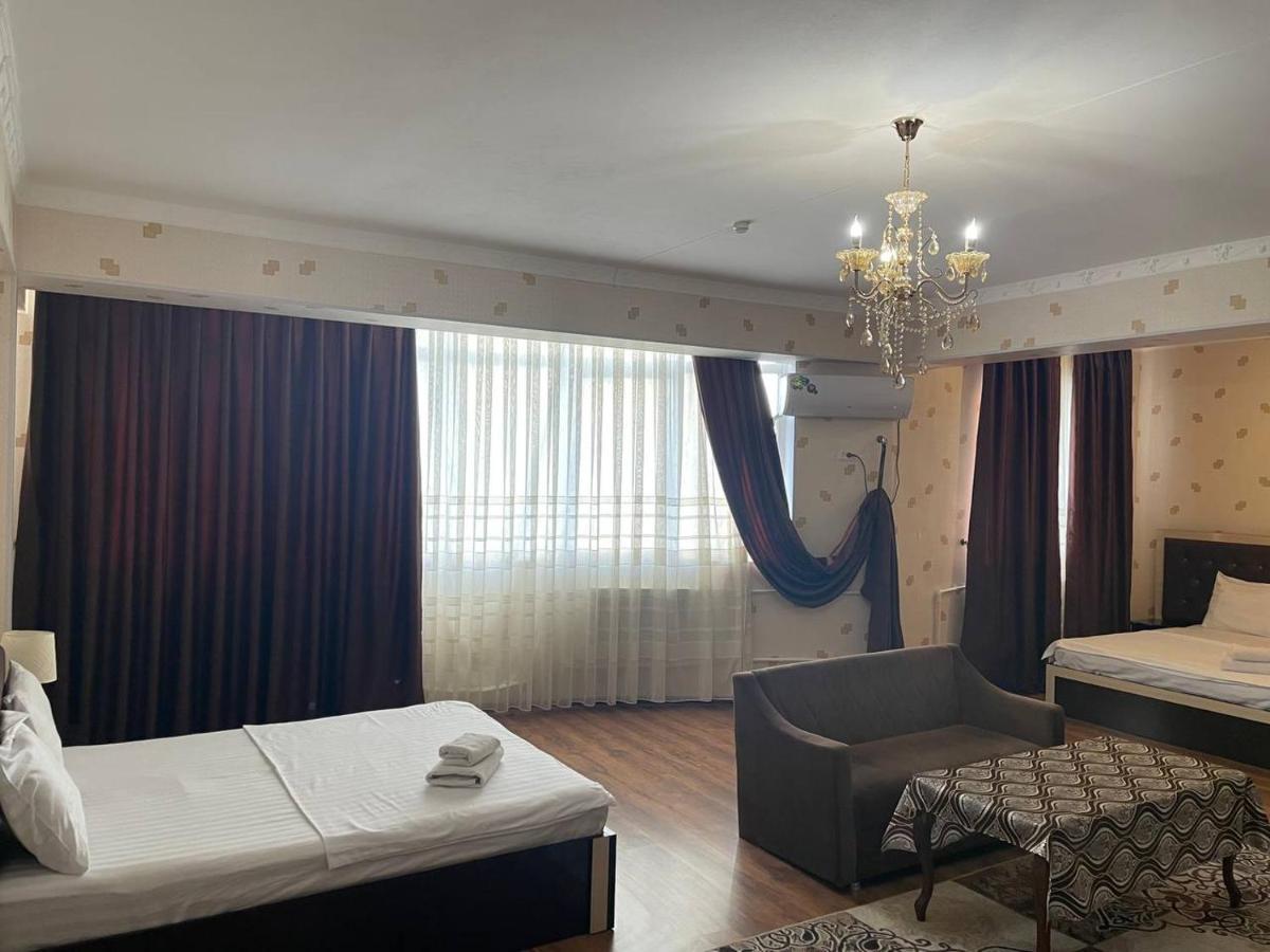 Garden Plaza Hotel Navoi Luaran gambar