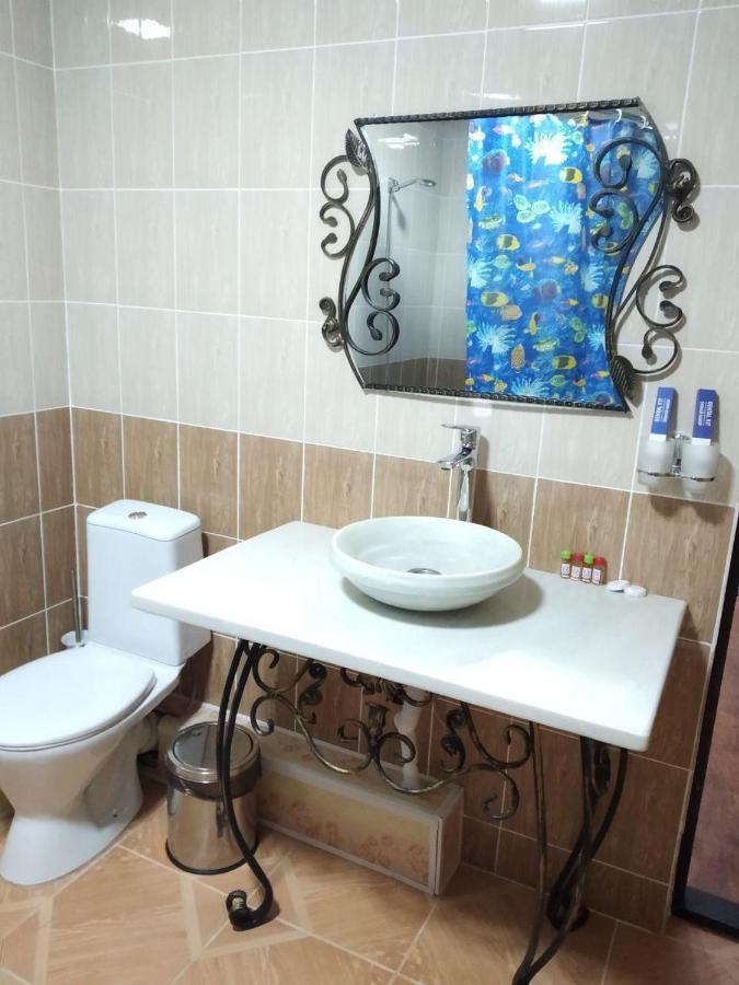 Garden Plaza Hotel Navoi Luaran gambar